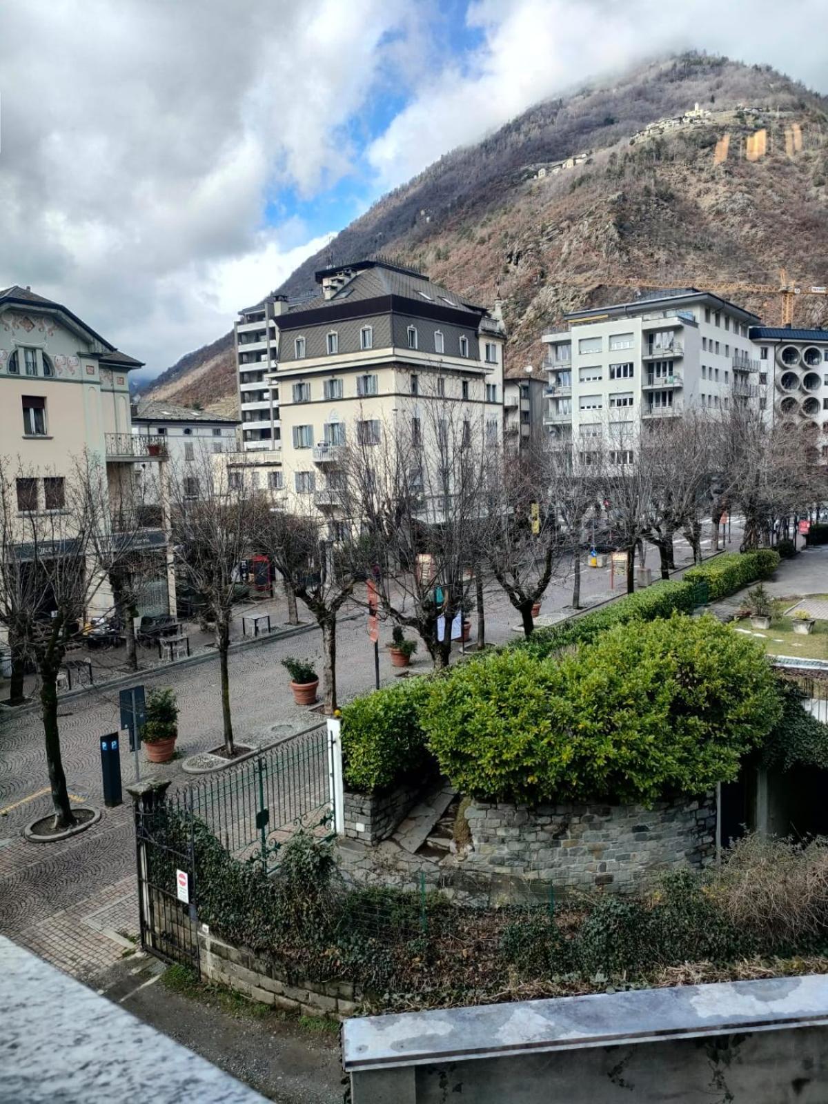 Bernina Station Center Apartment - Tirano Extérieur photo