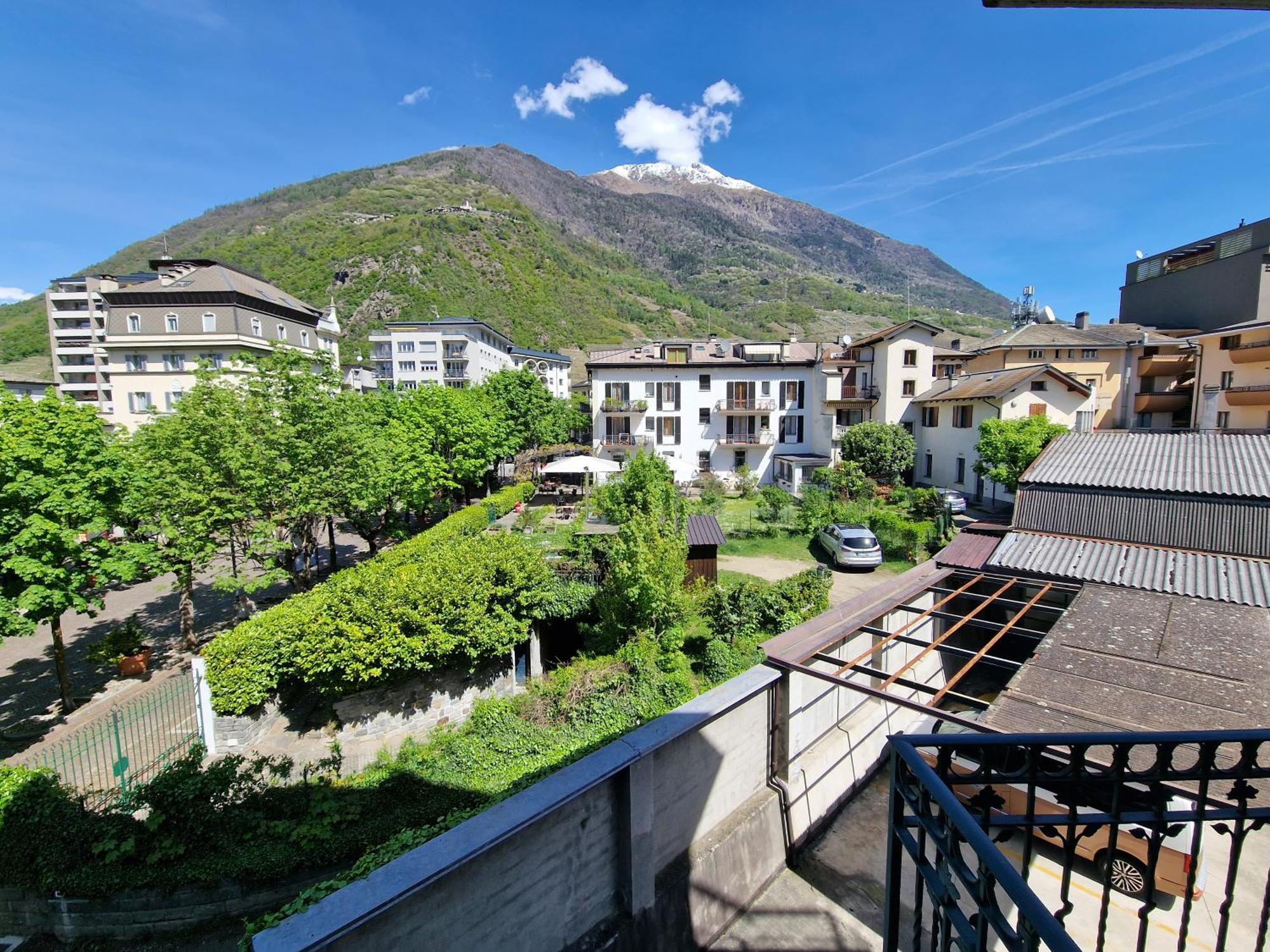 Bernina Station Center Apartment - Tirano Extérieur photo
